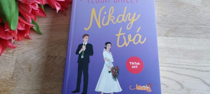 Nikdy tvá – recenze