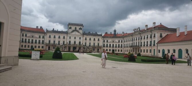 Esterházy – fotočlánek
